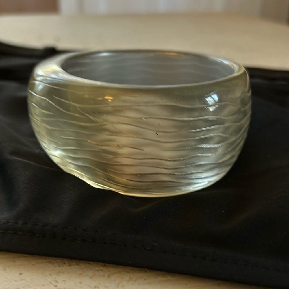 LUCITE BANGLE BRACELET